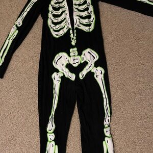 Medium Tall Glow In the Dark Skeleton Onesie Old Navy like new